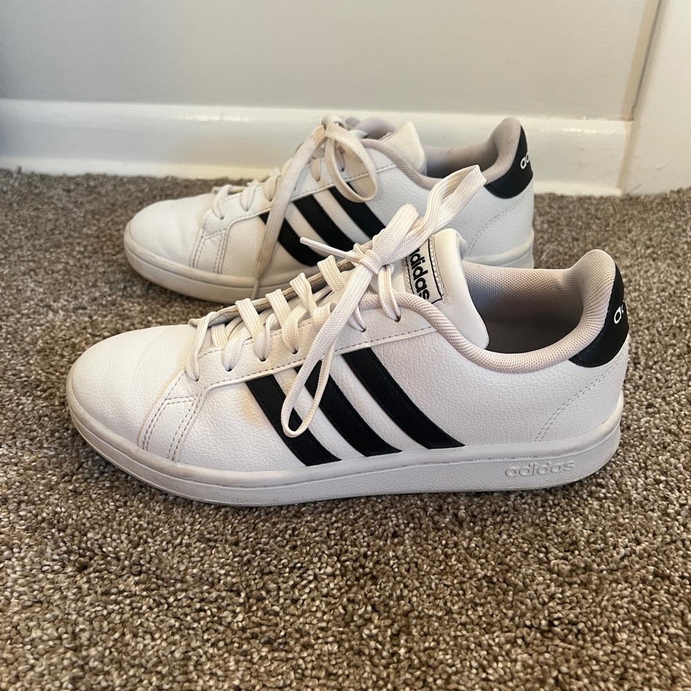 Adidas Grand Court sneaker